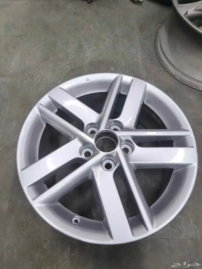 جنوط كامري سبورت اصلي وكاله مقاس 17 مديل 16 0