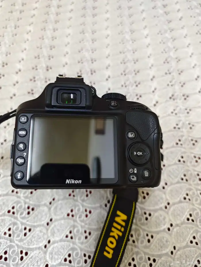 كاميرا نيكون D3400 مع عدسه تامرون 19