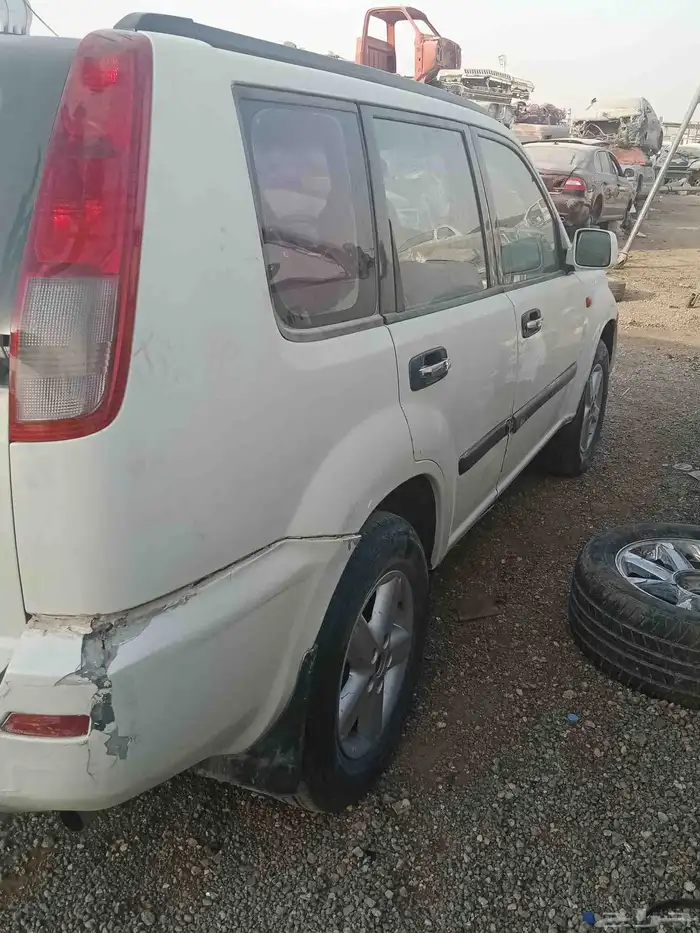 نيسان اكس تريل2003 3