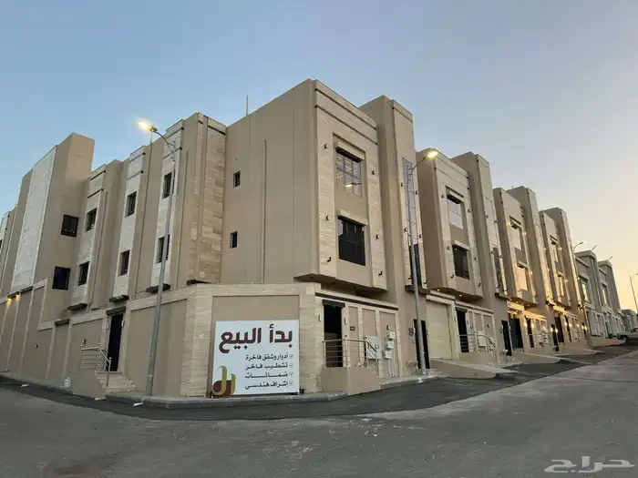 للبيع بحي الضيافه شقق علويه بسطح خاص ومصعد شغال تشطيب فندقي 1