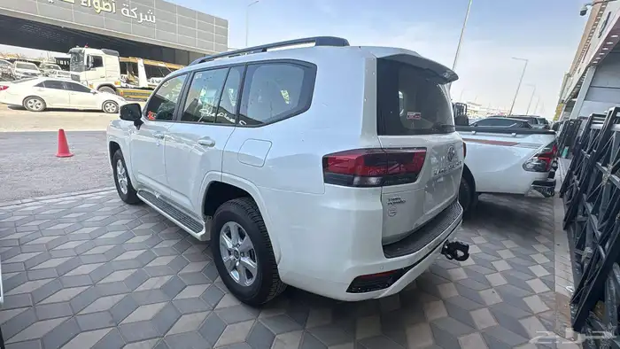 تويوتا لاندكروزر GXR L2 بنزين 2025 سعودي 11