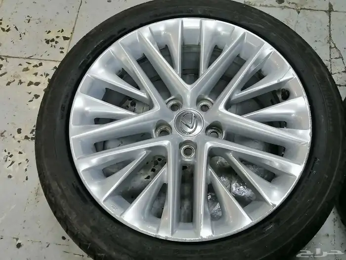 جنوط لكزس es350 أصلي وكاله مقاس 18 18