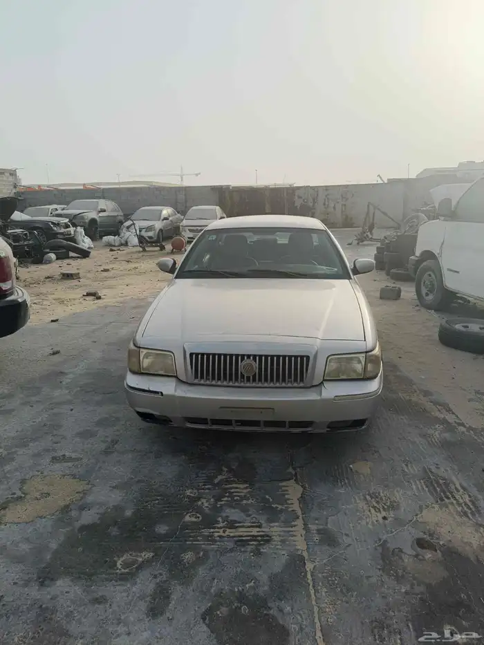 قطع غيار فورد ماركيز 2011 تشليح 4