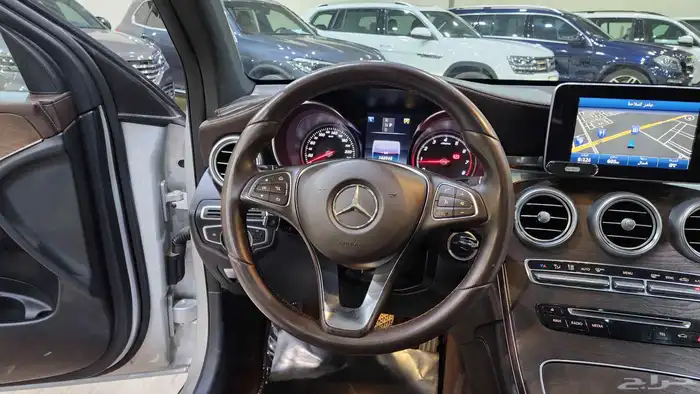 مرسيدس GLC250 2015 11