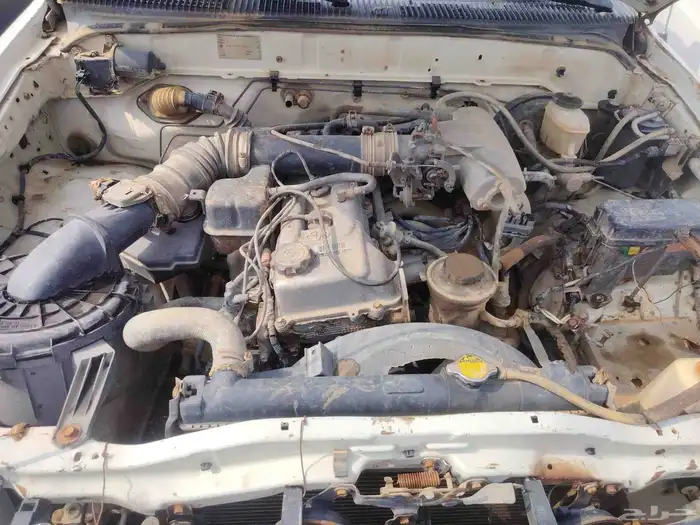 للبيع قطع هيلكس 2004 جميع القطع 3