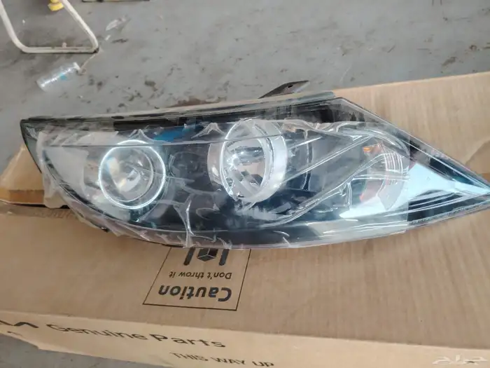 KIA SPORTAGE LAMP ASSY HEAD LIGHT RH 0