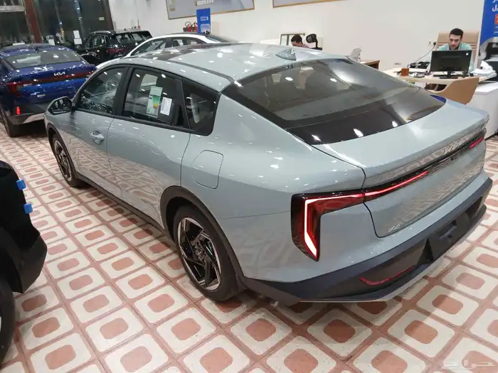 كيا K4 نص فل GLS 2000 سي سي 2026 4