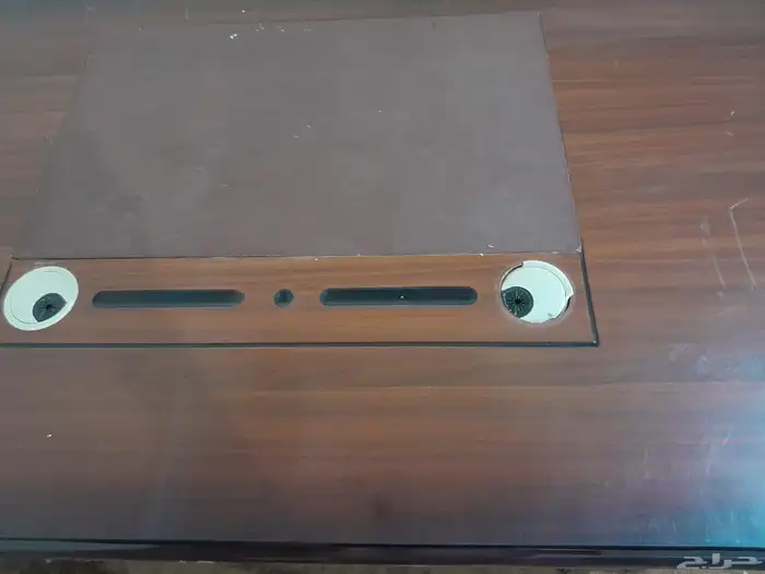 طاولة مكتب للبيع 250 قابل للتفاوض 4