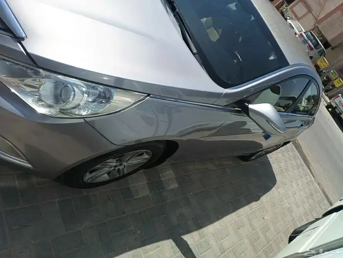 Hyundai Sonata for sale car in good condition with valid doc 4