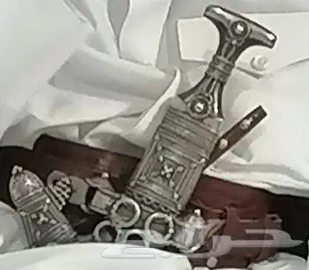 خنجر قديمه كفوللبيع على الشرط من الكسور والحشو 1