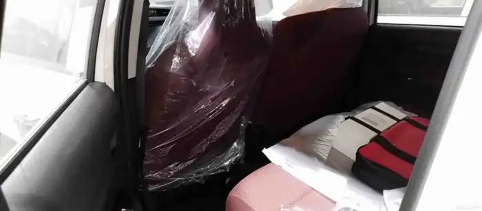 تويوتا هايلوكس غمارتينGLX بنزين 2025 8