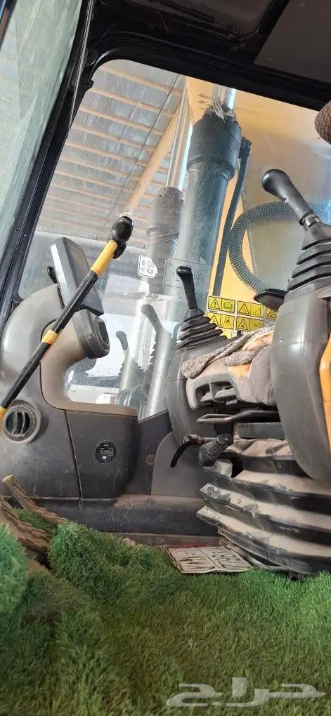 بوكلين كتر الموديل 2014 ماشي قليل بوكلين شد بلد للبيع 6