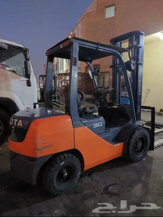 رافعات شوكيه للايجار 3طن 5طن 10طن جي سي بي تليهندر وجميع الم 3