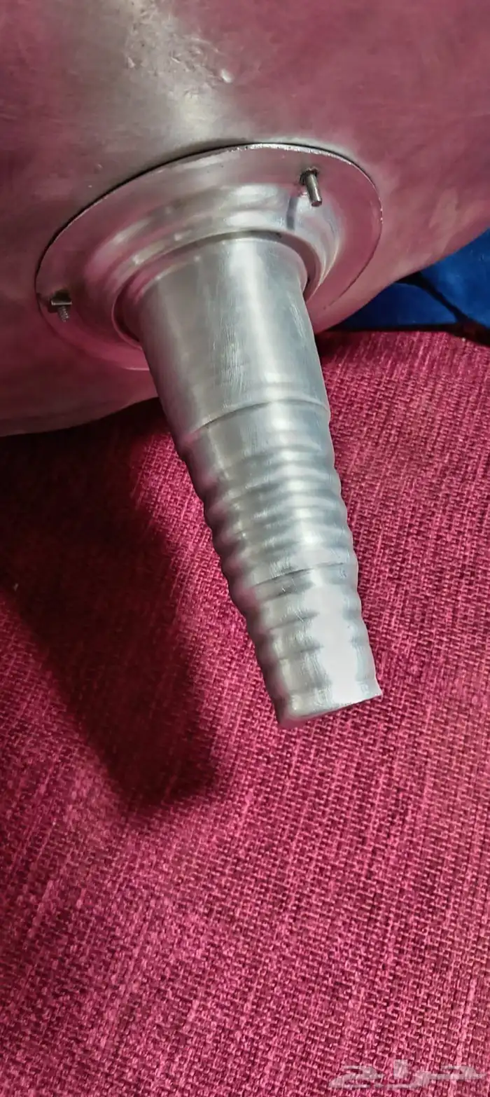 طاولات معدن قديمه منقوشه 8