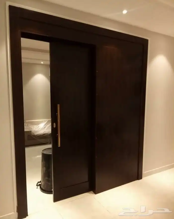 نجار أبواب فك وتركيب واثاث وتصليح وديكورات خشبيه 1