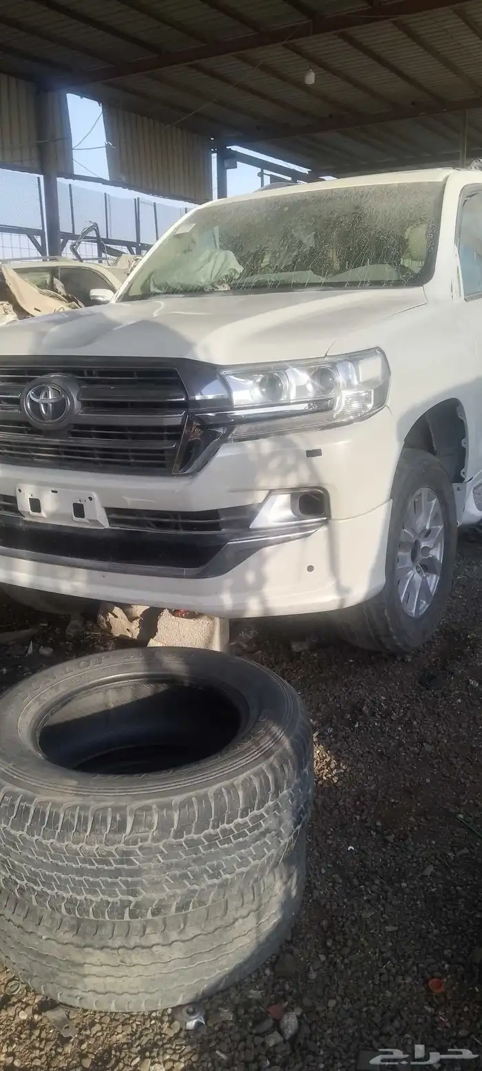 يوجد لدينا جميع انواع قطع غيار السيارات المستخدمه تشليح 5