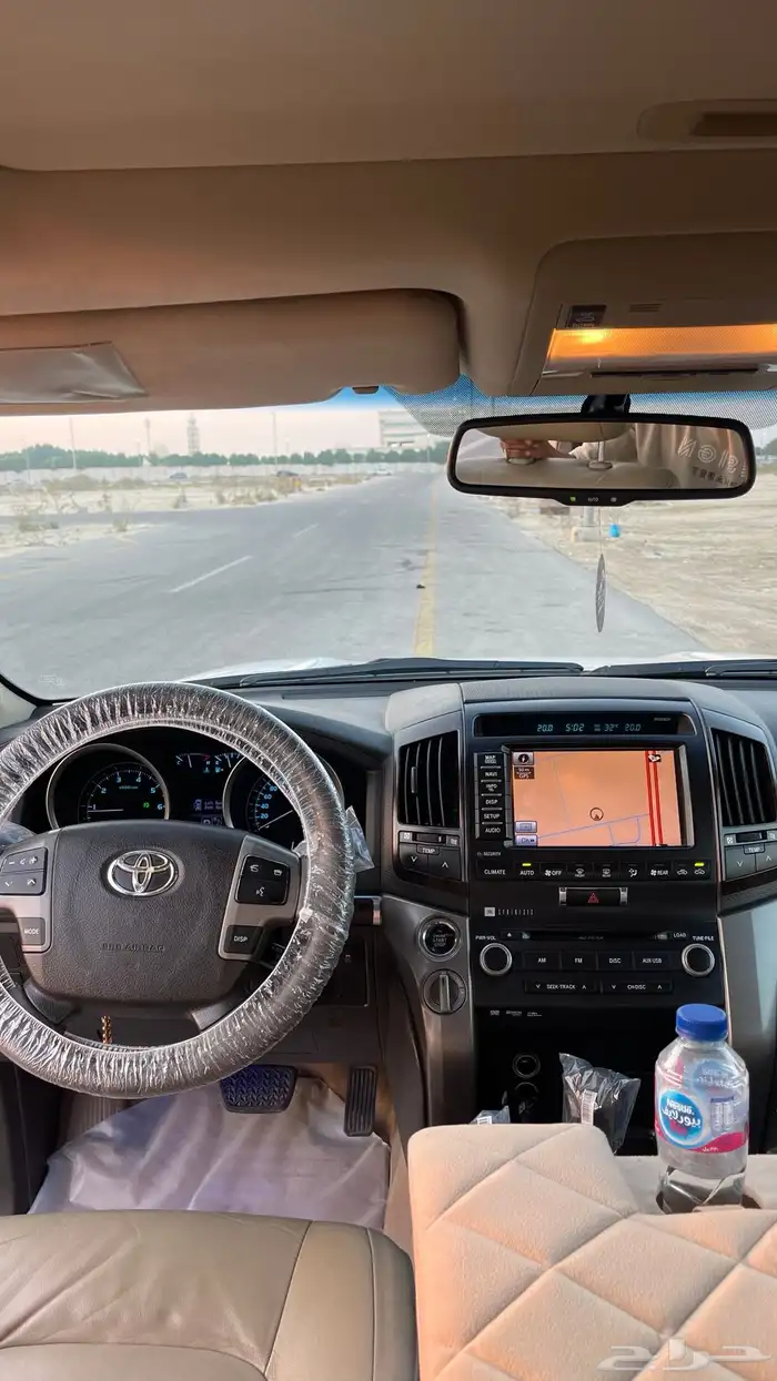للبيع لانكروزر VXR 2011 ( 5.7 ) 17