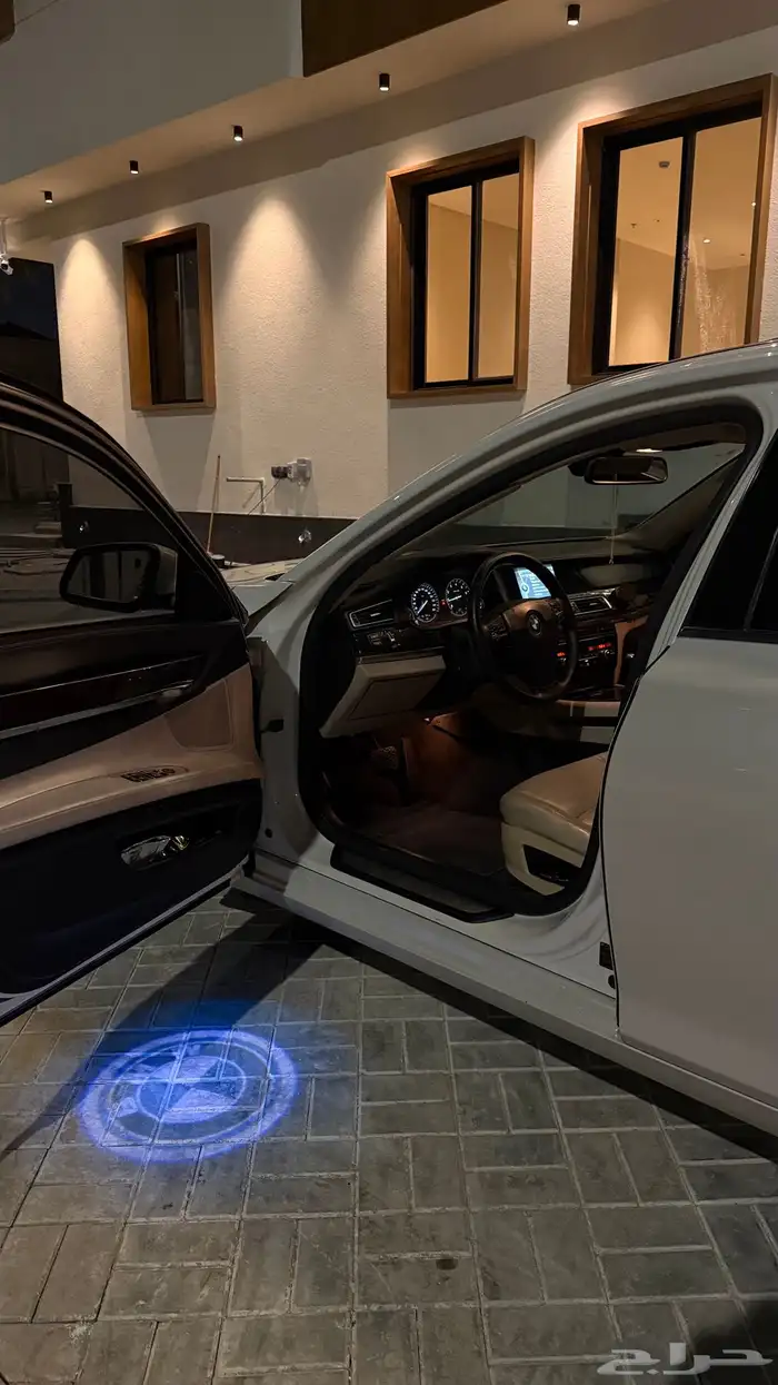 BMW730 2010 6