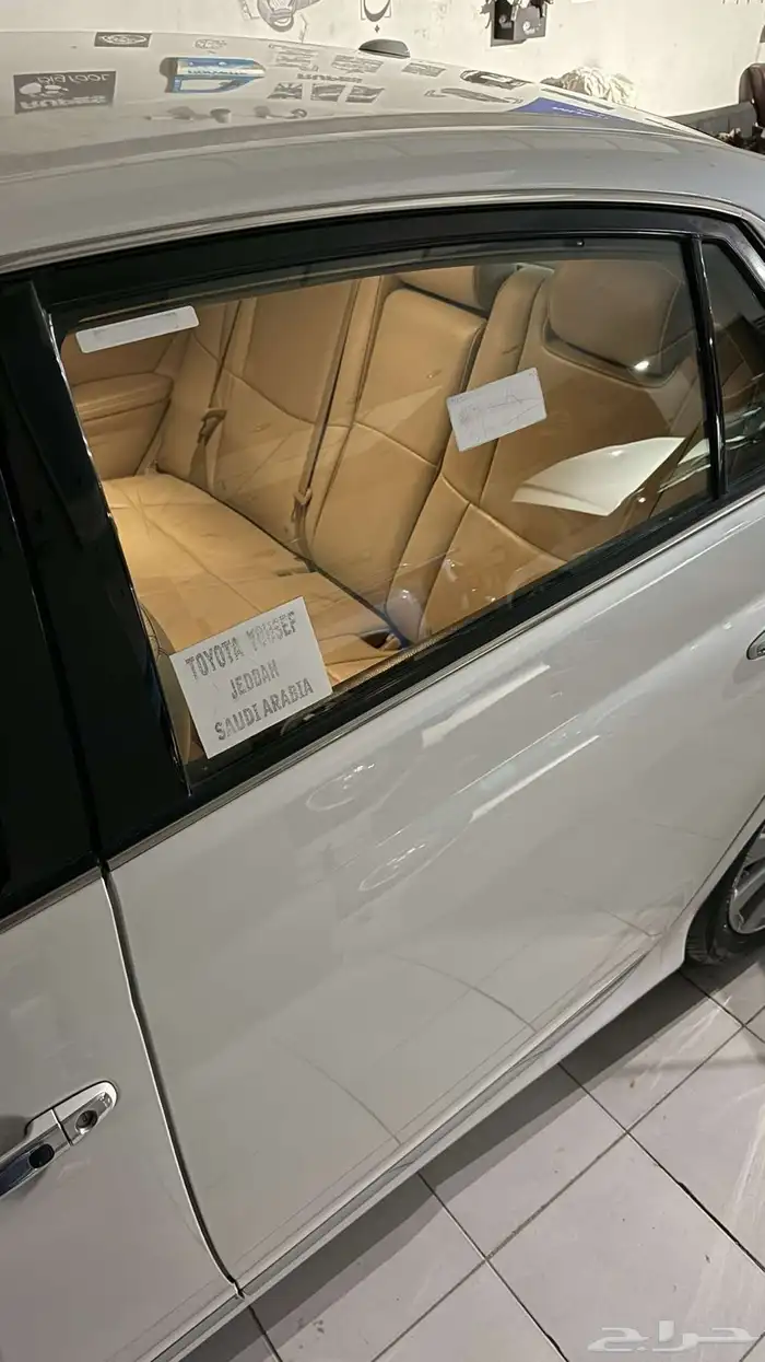 تويوتا أفالون 25