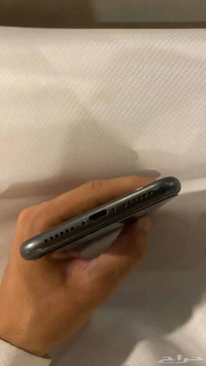 ايفون 11 128 نظيف 2