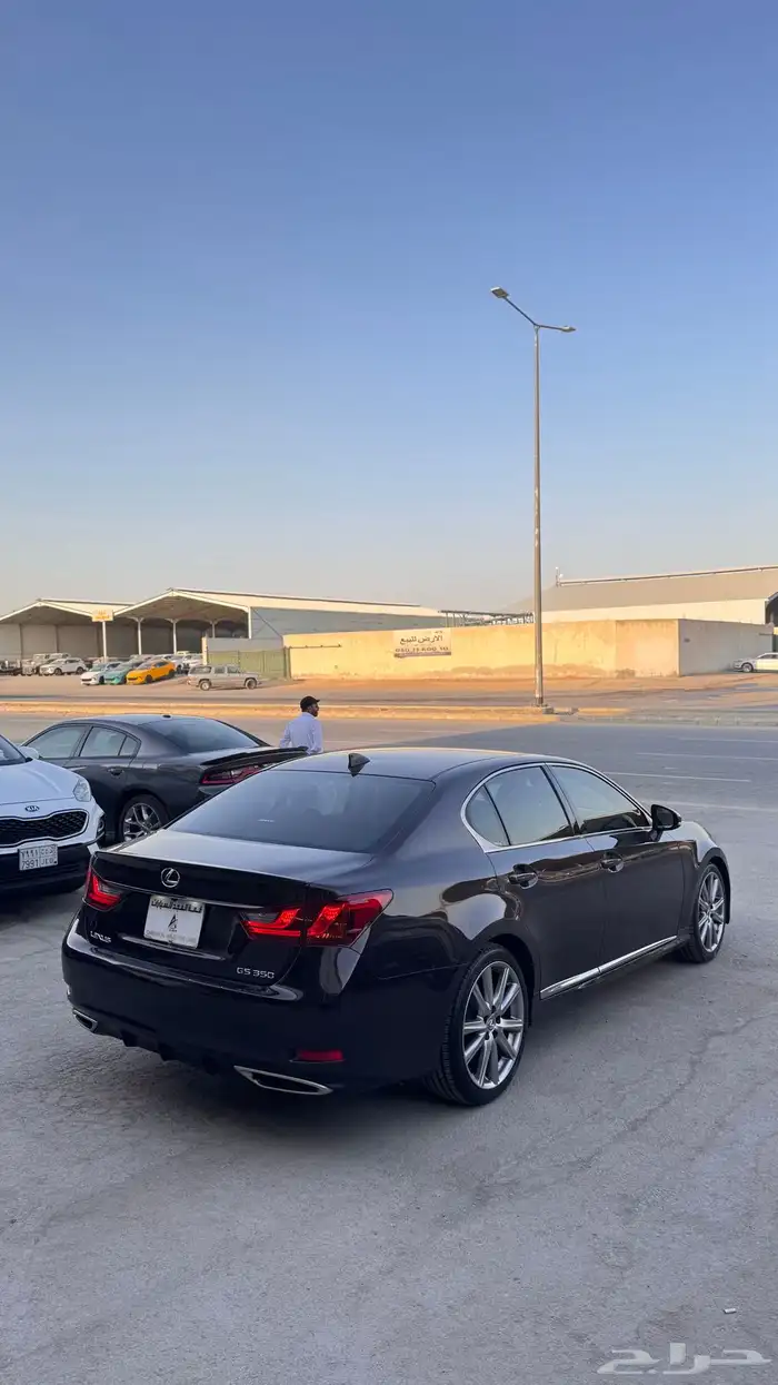 للبيع لكزس GS350 2015 - فل كامل - ممشى قليل جدا 3