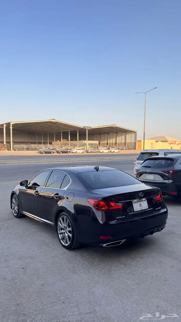للبيع لكزس GS350 2015 - فل كامل - ممشى قليل جدا 4