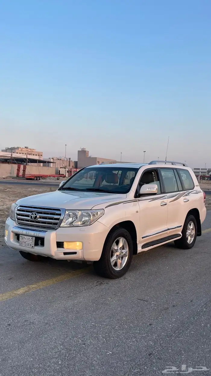 للبيع لانكروزر VXR 2011 ( 5.7 ) 0