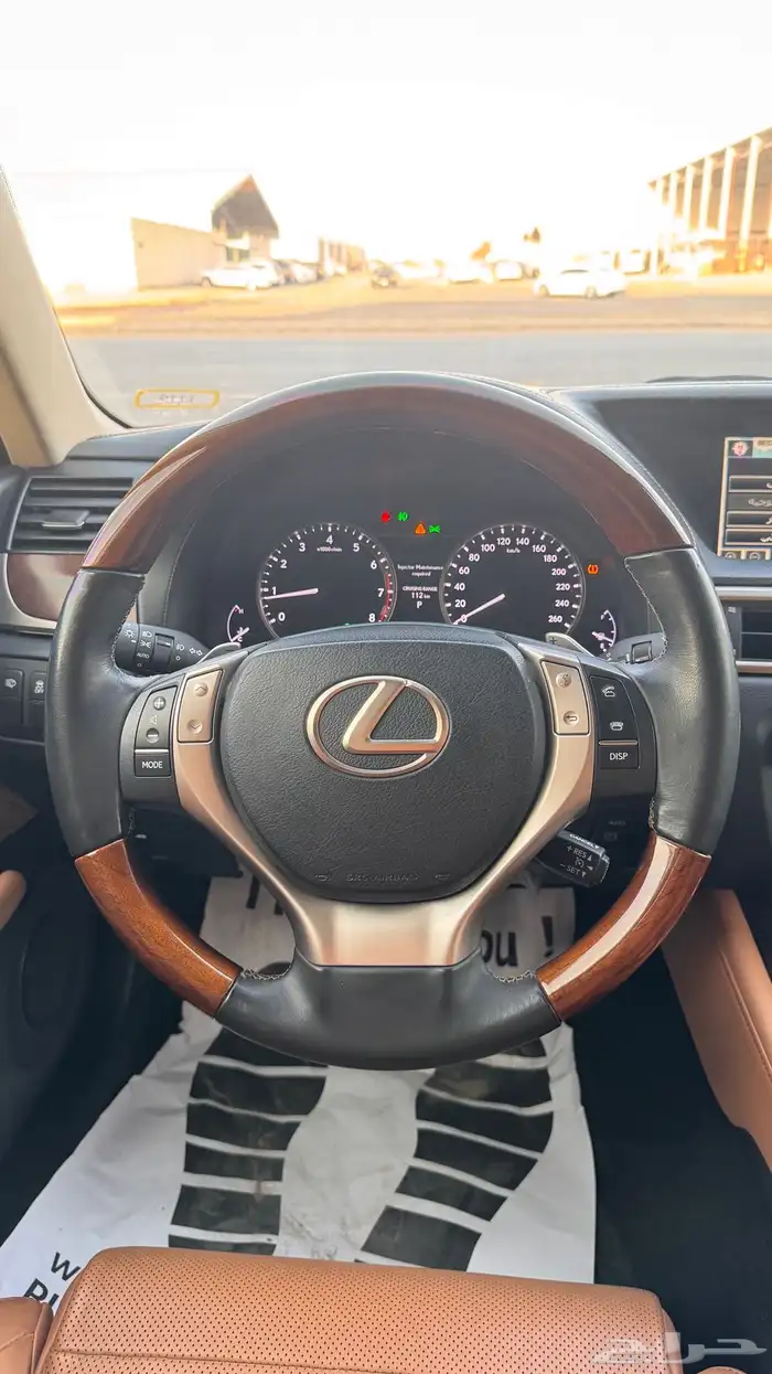للبيع لكزس GS350 2015 - فل كامل - ممشى قليل جدا 9
