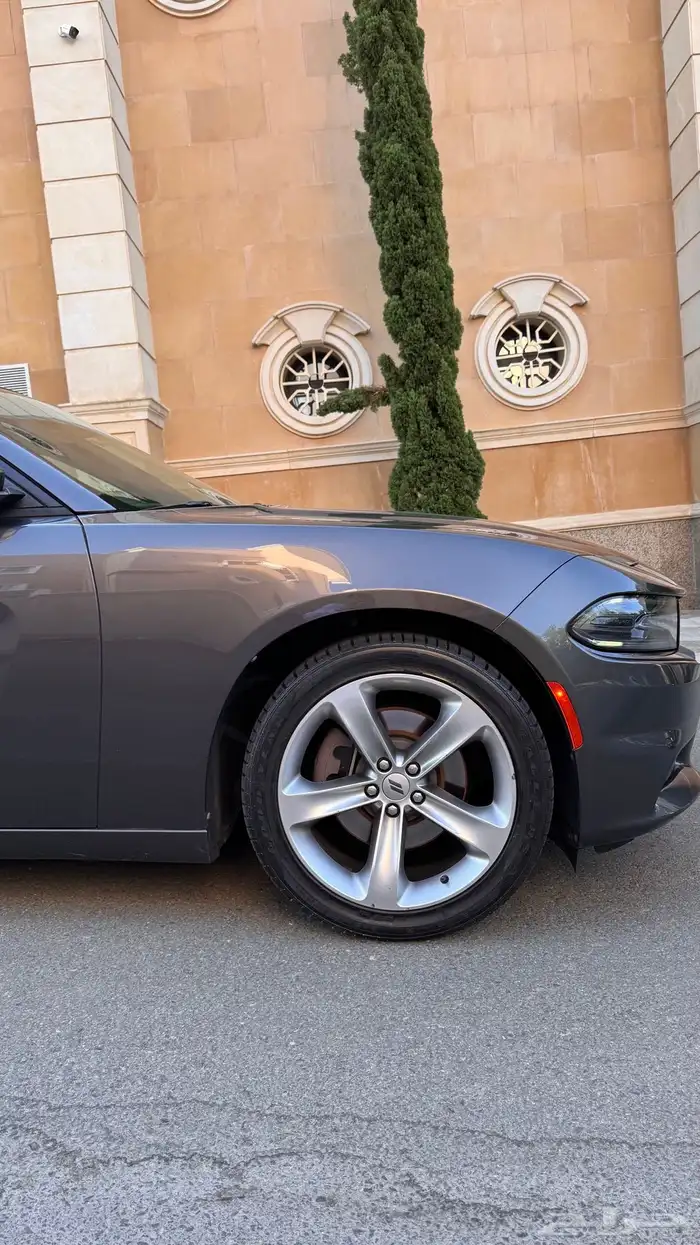 تشارجر 2018 sxt plus 3