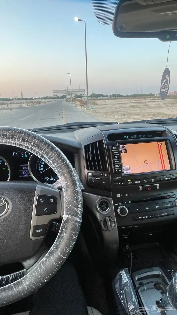 للبيع لانكروزر VXR 2011 ( 5.7 ) 20