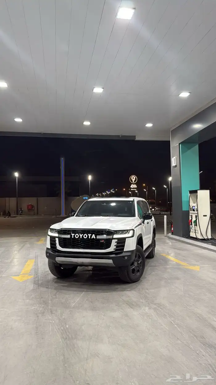 لاندكروزر جي ار gr بانزين 2023 2