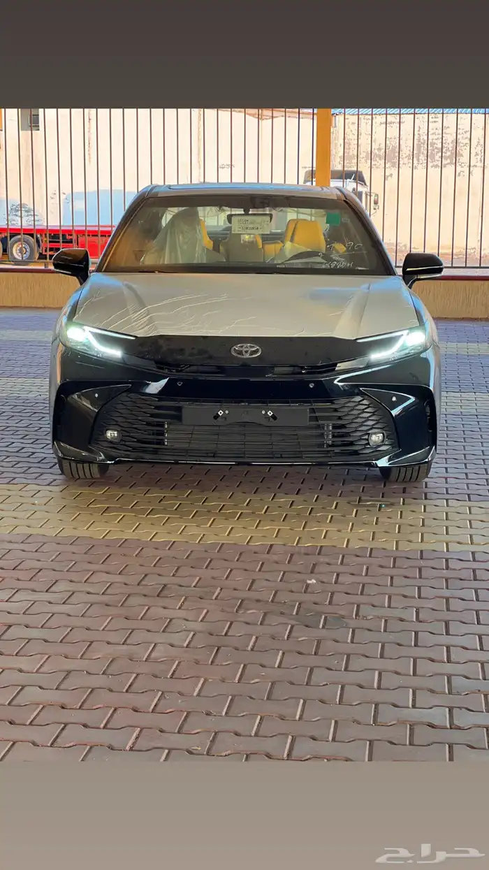 كامري 2025 LE نص فل اللون التيتانيوم 3