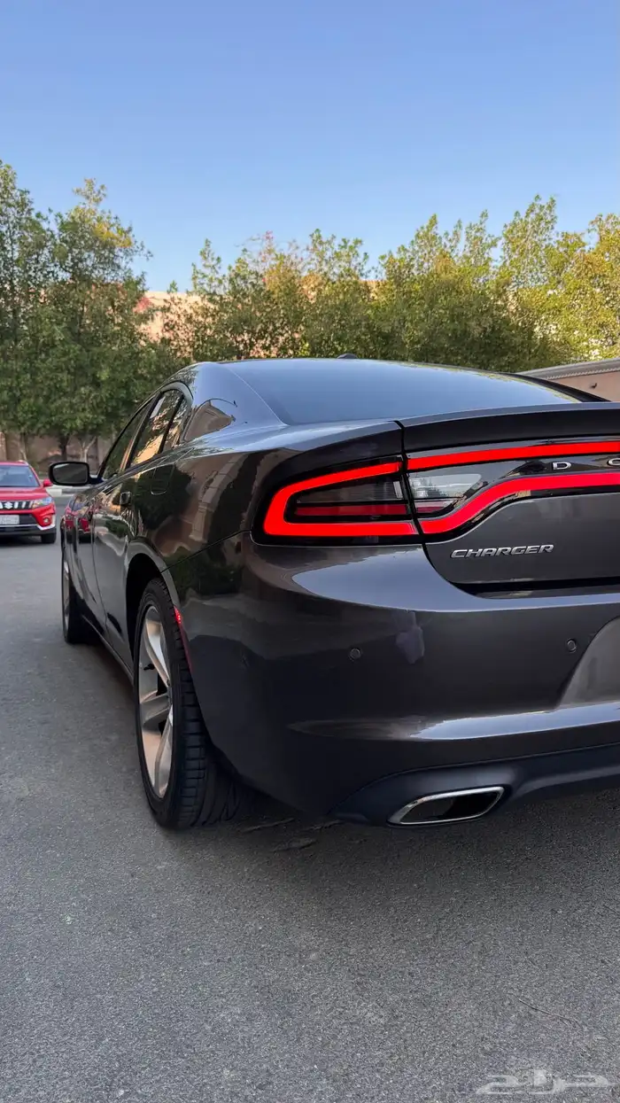 تشارجر 2018 sxt plus 7