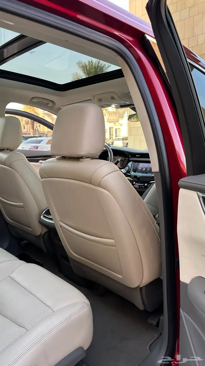كاديلاك XT6 موديل 2020 33