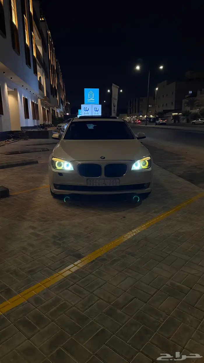 BMW730 2010 5