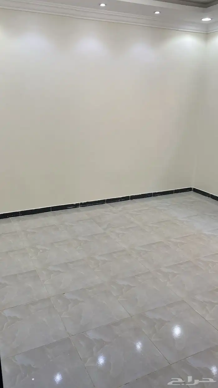 شقة للايجار حي الرمال 3