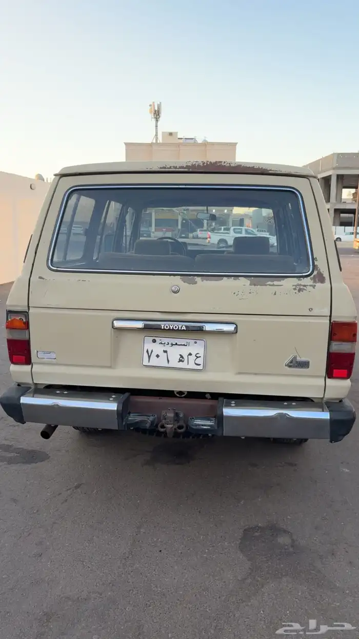 لاندكروزر 1985 مخزن 2
