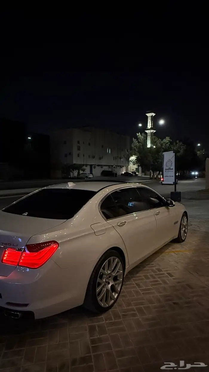 BMW730 2010 14