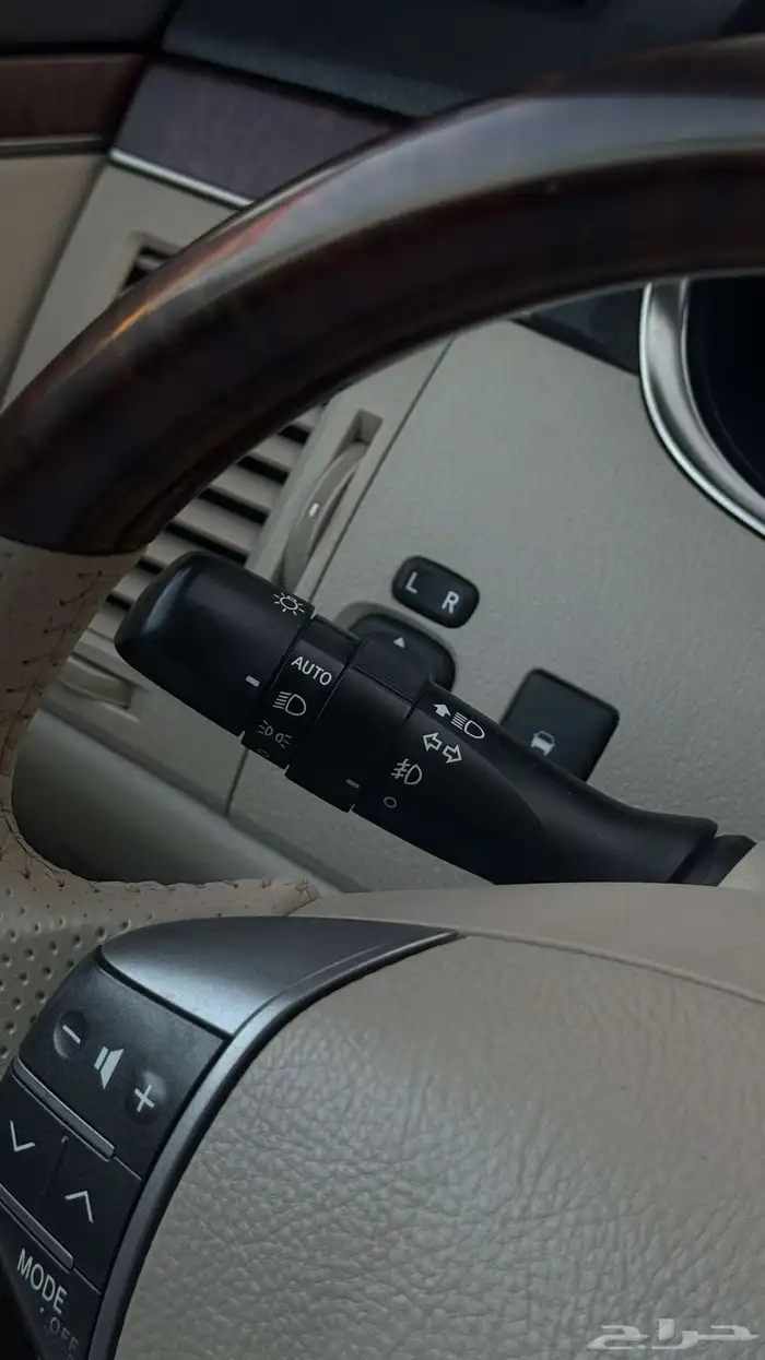 تويوتا أفالون 18