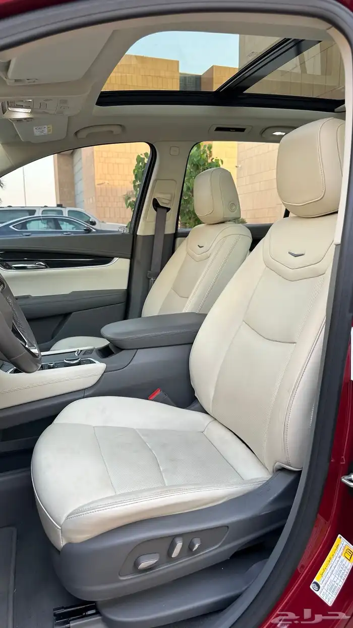 كاديلاك XT6 موديل 2020 25