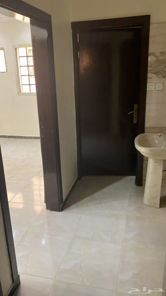 شقة للايجار حي الرمال 2