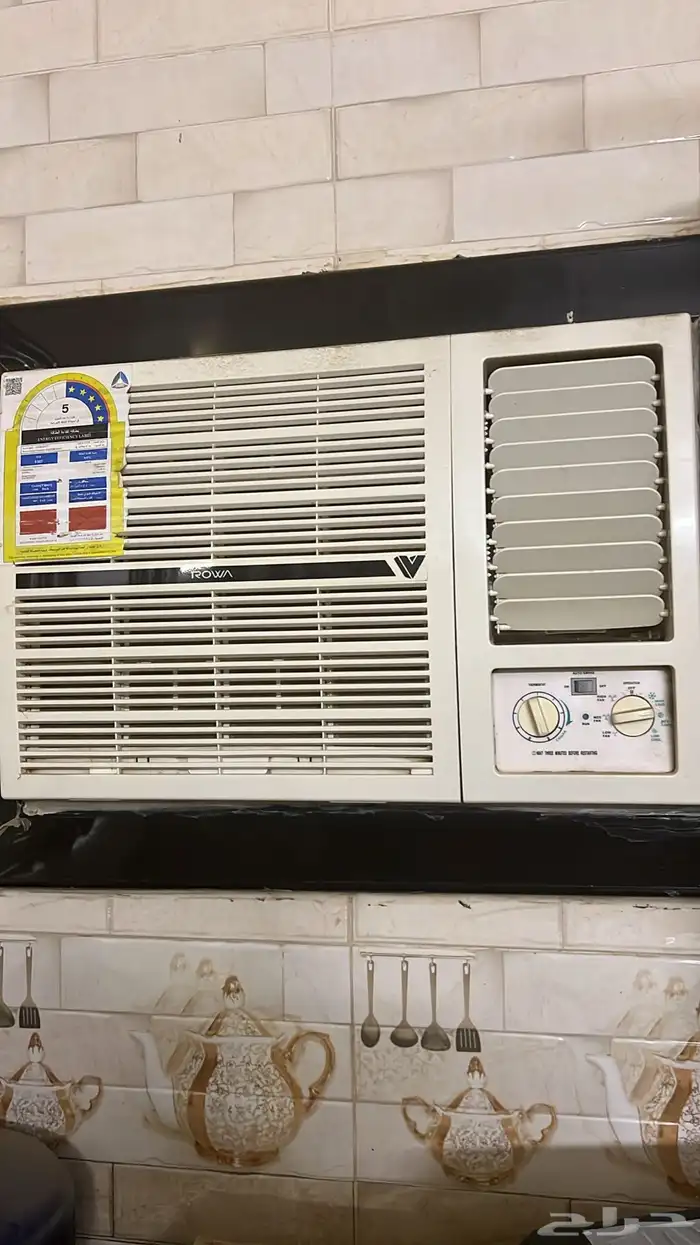 4 مكيفات للبيع واحد الزامل والباقي نوعها ROWA 2