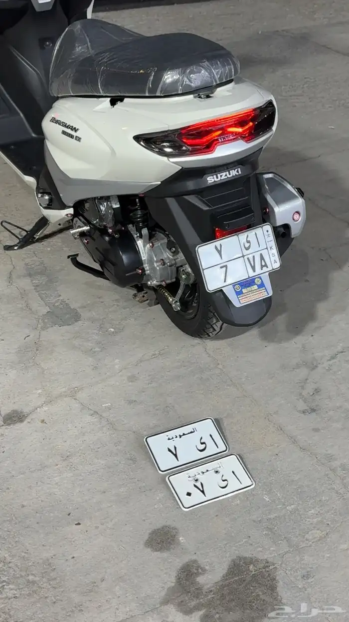 لوحة دباب مميزه 0