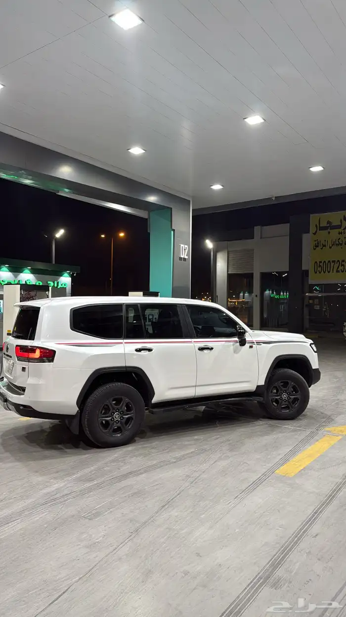 لاندكروزر جي ار gr بانزين 2023 5