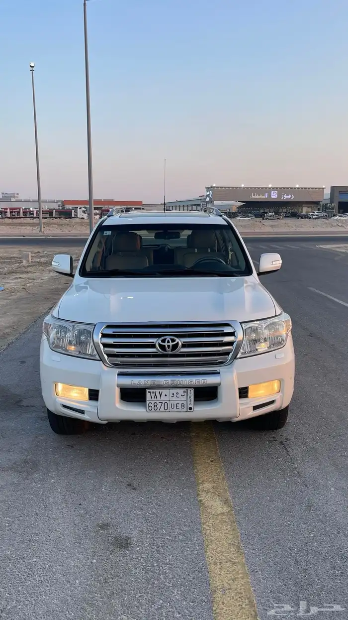 للبيع لانكروزر VXR 2011 ( 5.7 ) 1