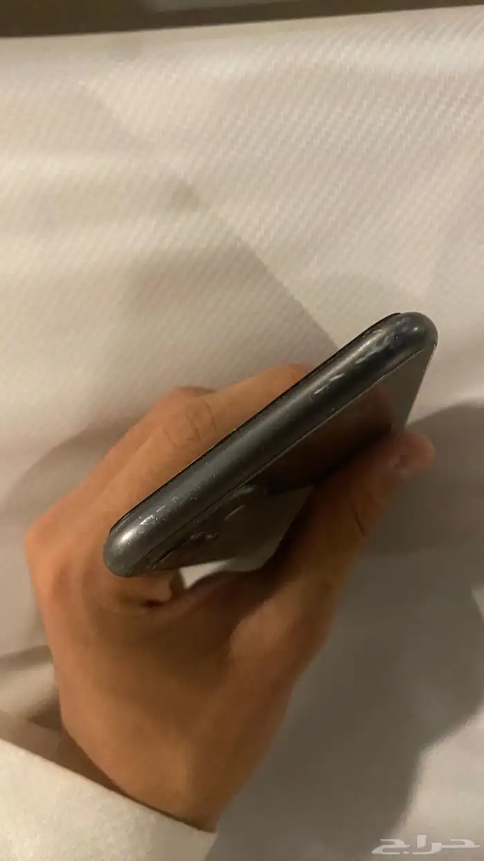 ايفون 11 128 نظيف 1