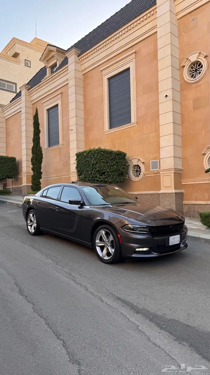 تشارجر 2018 sxt plus 9