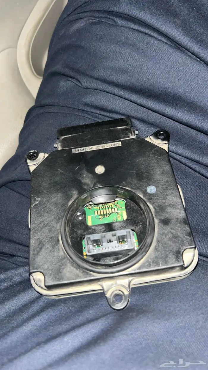 جهاز شمعه لكزس اي اس من2020الى2025 1