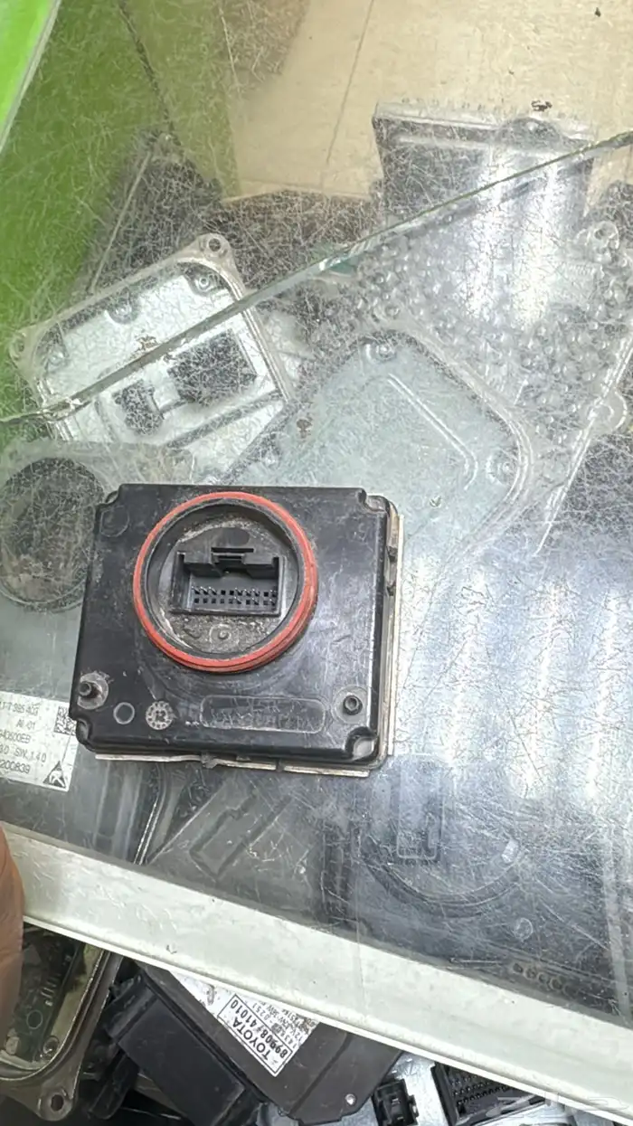 اجهزة الانوار الاماميه لسيارات 3