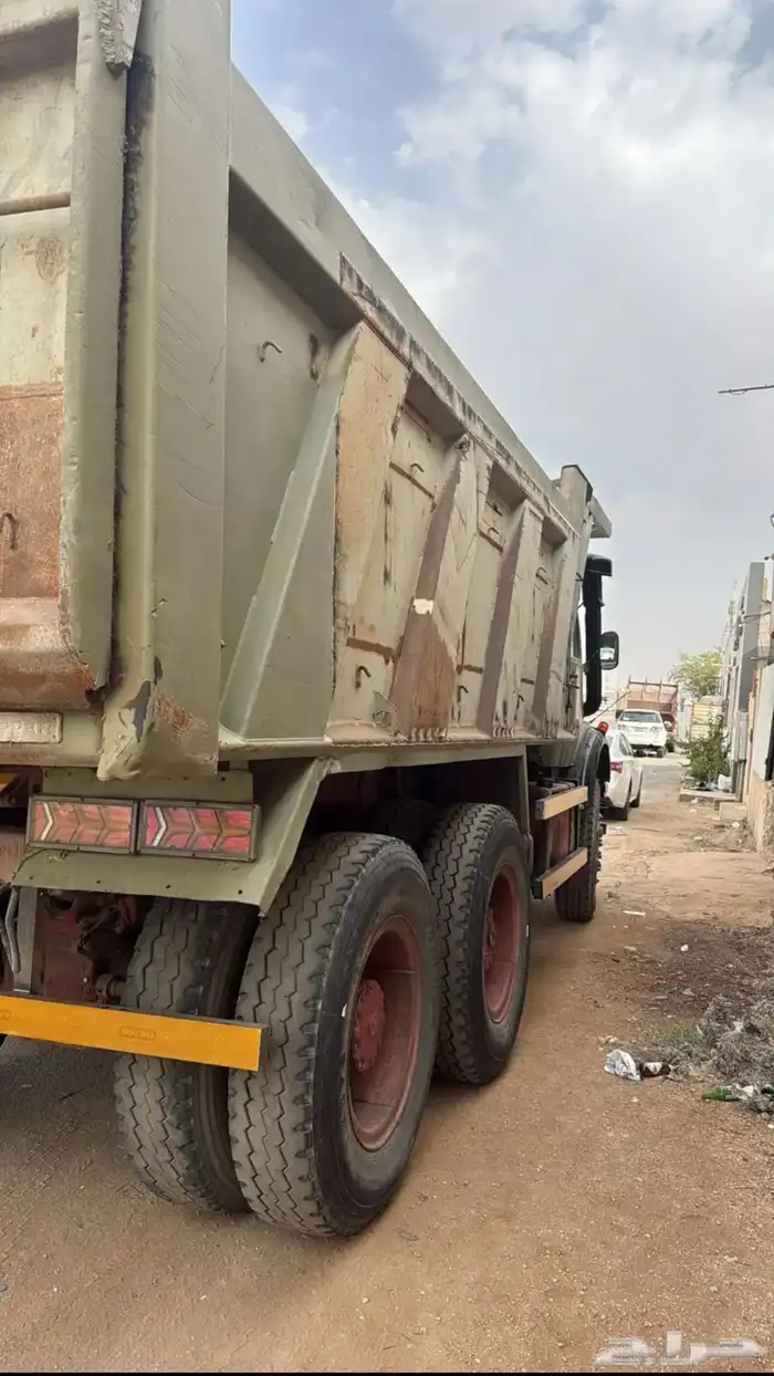 صندوق قلاب للبيع نظف جدا 0